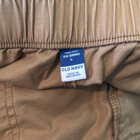 Old Navy High Rise OG Chino shorts - Picture 3 of 4